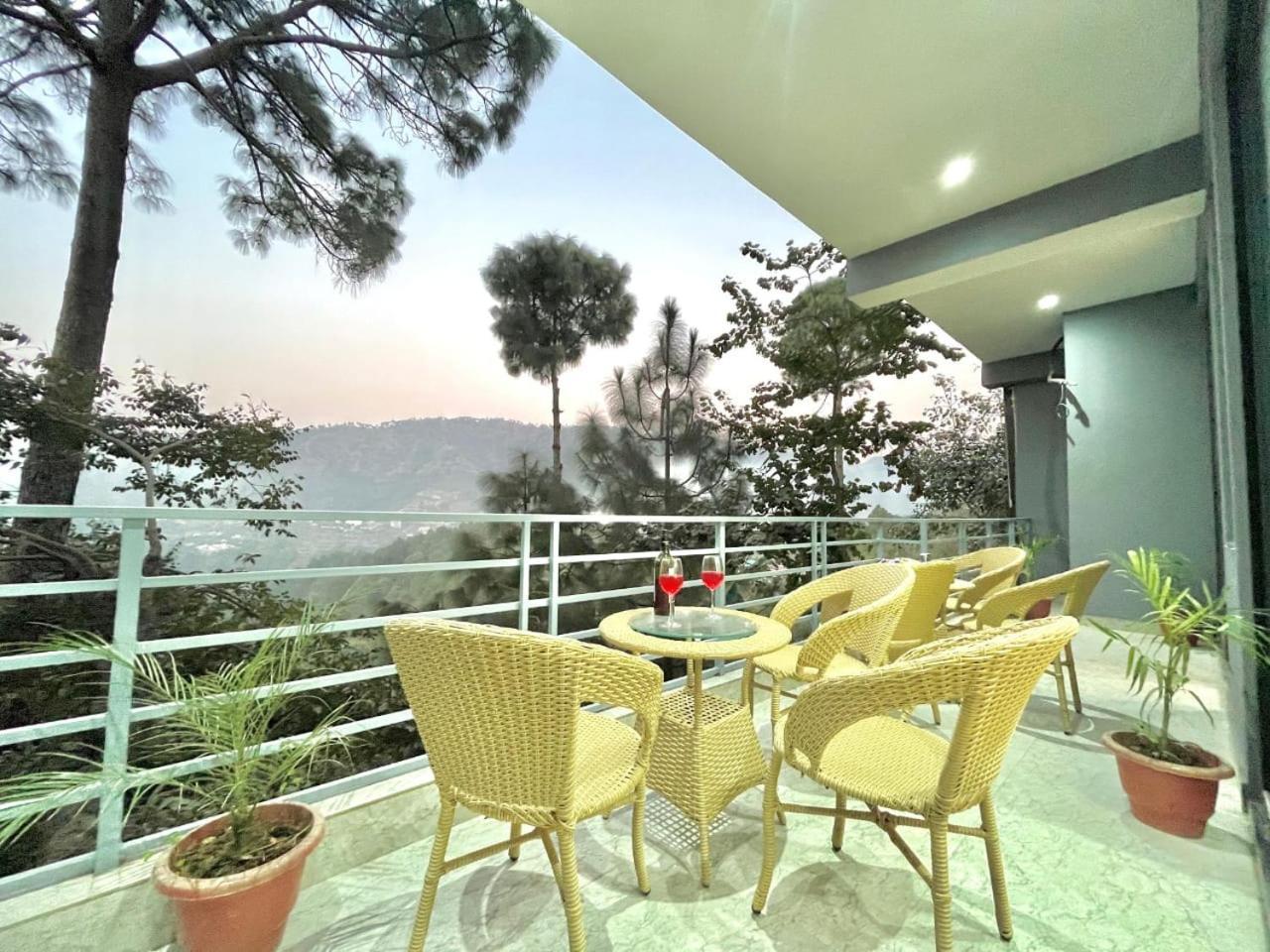 Apartmán Sky Mount By Kasauli Vista Exteriér fotografie